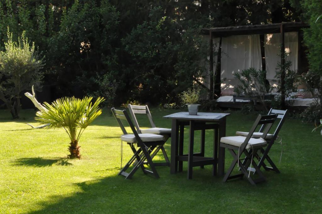 La Demeure Bed & Breakfast Eyguières Eksteriør bilde